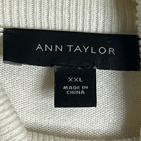 Ann Taylor Women’s Mock Neck top - Striped - Size XXL - Picture 7 of 7